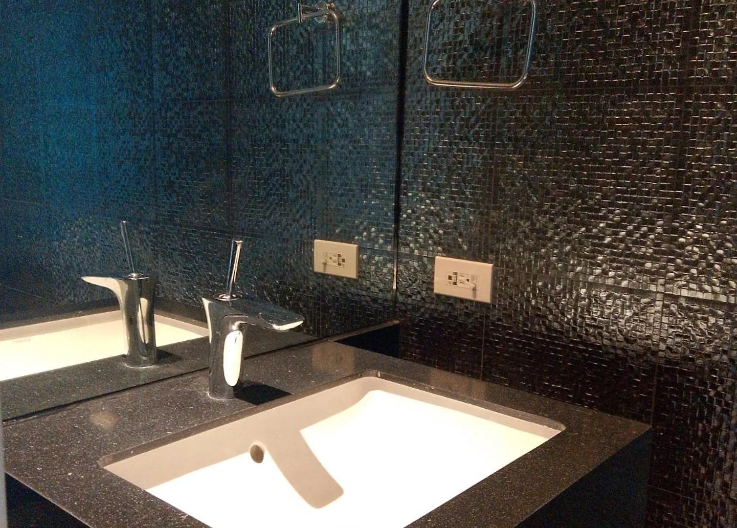 Alphaland Suites Apartment Hotel Manila 0*,  Philippines